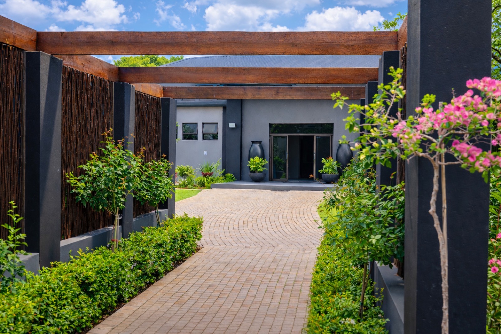 Real Estate Photo 43